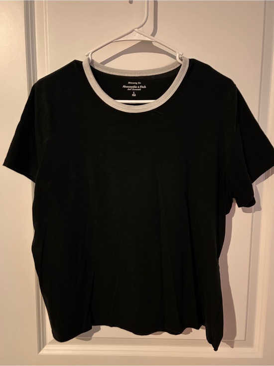Abercrombie & Fitch Tops - Abercrombie & Fitch Women’s Black Crew Neck T-Shirt